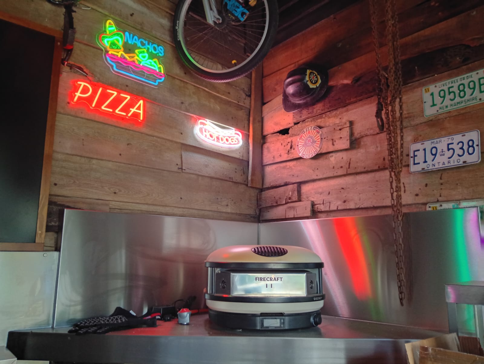 Pizza, nachos and hot dog neon signs